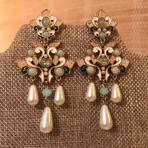 Green, moonstone, pearl drop earrings!